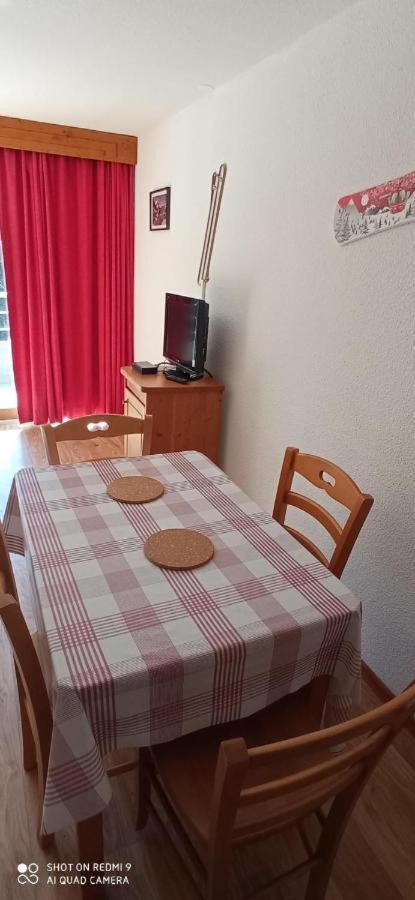 Studio Chamrousse 1700 Pour 4 Personnes - Au Calme - Avec Wifi Luaran gambar